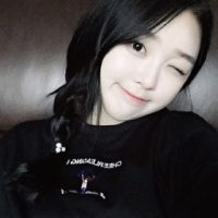 受欢迎的微信头像女生
