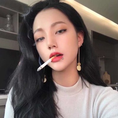 最流行高冷范女生微信头像