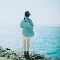 夏天来了的女生头像海边意境