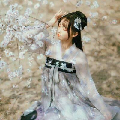 最好看微信古风头像女生真人版