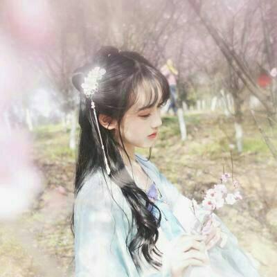 最好看微信古风头像女生真人版