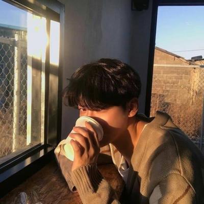 酷一点帅一点的男生微信头像最新