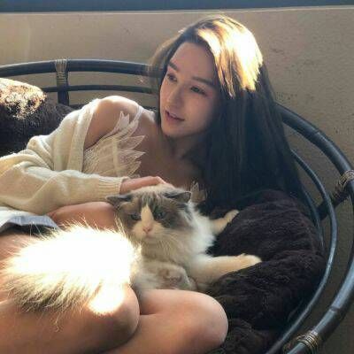 小仙女与小动物的亲密合照头像