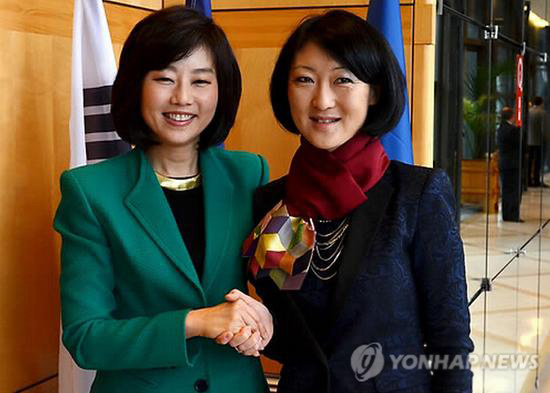 韩国代理第一夫人齐肩发型照爆红 成功女性就这范儿