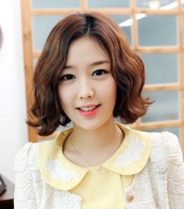 清新优雅的韩式荷叶头发型图片