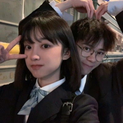 溺毙:一对两张时尚潮流真人情头.愿你今后所有的期望都不落空