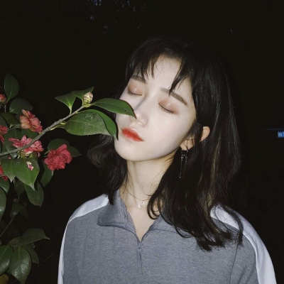 一波女生头像 点赞收瘦十斤