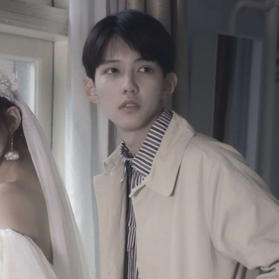 溺毙:一对两张潮流魅力真人情头.你心里有人吗 没人我就进来了