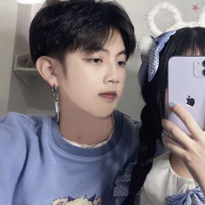 溺毙:一对两张潮流魅力真人情头.你心里有人吗 没人我就进来了
