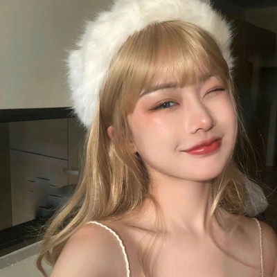 苏瓷:成熟高冷女头（成熟 唯美 大头照 御姐 高冷）