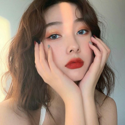 苏瓷:成熟高冷女头（成熟 唯美 大头照 御姐 高冷）
