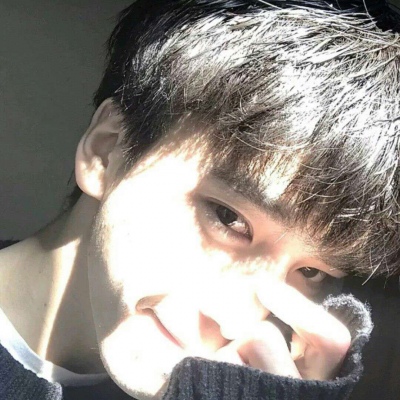 念七 帅气露脸小清新魅力男生头像