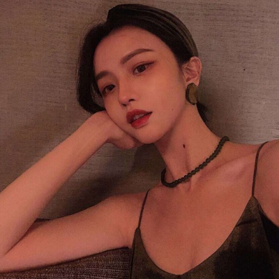 沐糖/性感高冷御姐范的女生图/请允许我成为你的夏季
