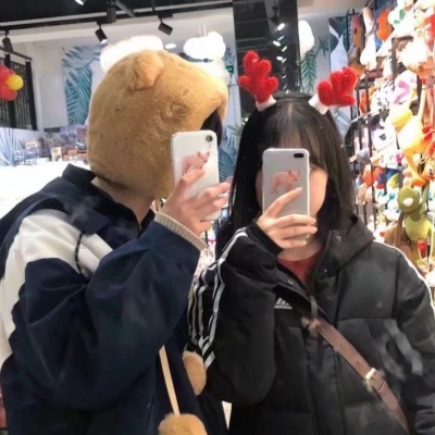 念七 一对两张情侣真人过年头像