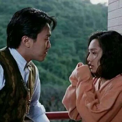 因为心底有人，所以暗里有光?