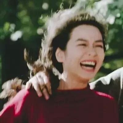 因为心底有人，所以暗里有光?