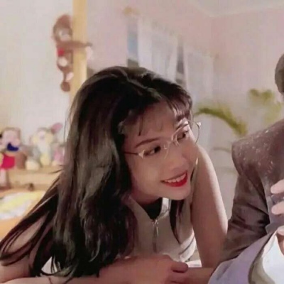 因为心底有人，所以暗里有光?