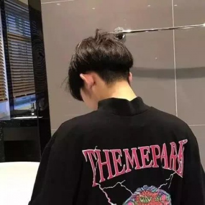 许司   高冷男生头像