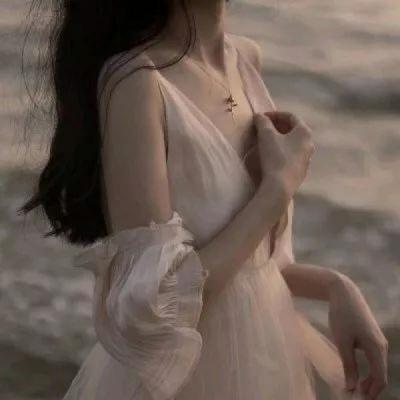 女生头像 陌地，谁凋零了我的梦。 童话已结