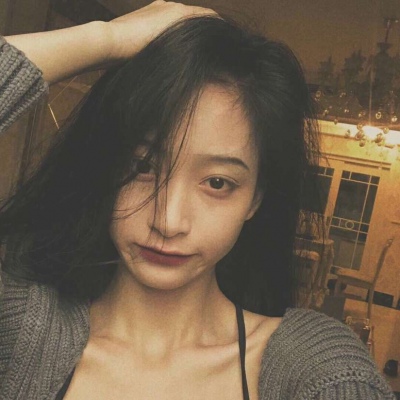〈陈情〉复古风女生头像 -我迈过人间万物 ，从不慌张