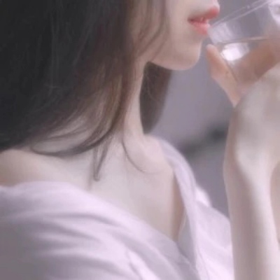 醒时捕光，睡时捉梦，遇见你三生有幸。