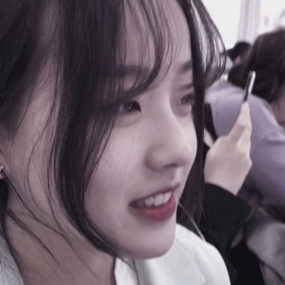 女生头像.江1颜：??好想喝的醉醺醺的和你撒娇.