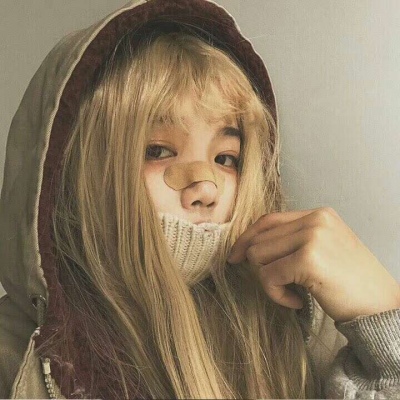 “初次见面我知道了什么是一见钟情”