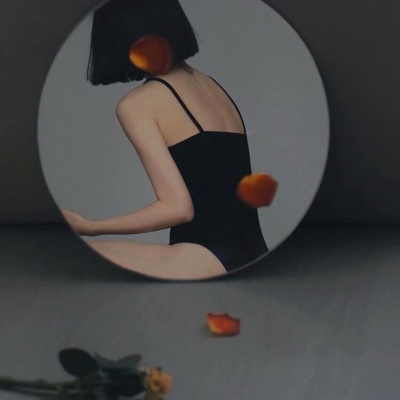 苏柒:背景图/一个华丽短暂的梦