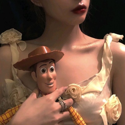 女头 你什么都不做 站在那里 我就恶心你。