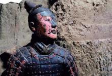 兵马俑本来的颜色是什么色