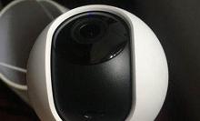 小编分享小米摄像机云台版如何插入内存卡。