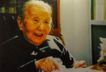 冰心墓碑上的“教子无方, 枉为人表"几个字谁写的?为何要这样写?