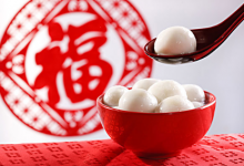 煮好的汤圆放在水里还是捞出来