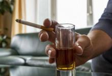 一辈子不吸烟不喝酒，寿命会不会更长？一项研究给出答案