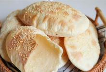 空心糖饼做起来太简单了，没有任何技术难度，一擀一烤，香甜酥脆