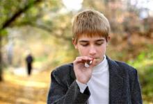 十几岁的孩子抽烟怎么办