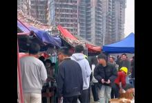 大学生组团到工地吃13元盒饭原因是什么