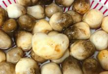 草菇要切开焯水吗 草菇需要切开再焯水烹饪吗