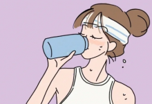 2个星期只喝水瘦了30斤真的吗