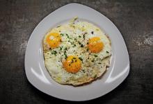 煎鸡蛋黄没熟透可以吃吗 煎鸡蛋煎到什么程度最好