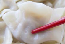 新鲜煮冻饺子的正确方法 新鲜煮冻饺子的方法介绍
