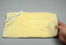 不管毛巾多脏，盆中撒一把，搓一搓立马干净如新，毛巾柔软不油腻