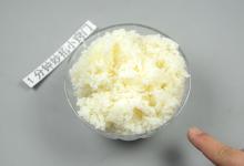 过夜的米饭能不能吃？好多人都搞错了，赶紧叮嘱家人，越快越好