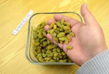 葡萄干用盐和面粉洗，等于吃虫卵，教你正确做法，脏东西全跑光