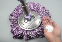 不管拖把有多脏多黑，只需水里撒一把，干净无异味，像新买的一样