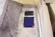 把手机放在床头，到底有没有辐射？看完吓出冷汗！快告诉家里的人