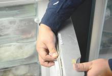 不管冰箱封条多黑多脏，这样一擦就干净，彻底除霉斑，方法厉害了