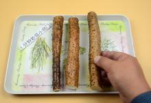 原来给山药去皮这么简单，一根筷子就行？再也不怕手粘手痒了！