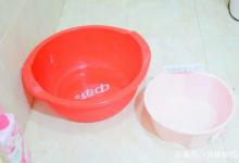 塑料盆没地方放？只需一根铁丝，既省空间又美观！太实用了