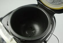 电饭锅这地方不洗，等于吃细菌，教你用一个方法，洗得干净还放心